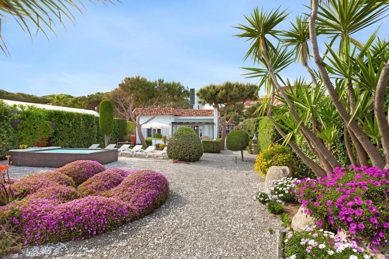 Villa Erika Beach House Malgrat de Mar Bagian luar foto